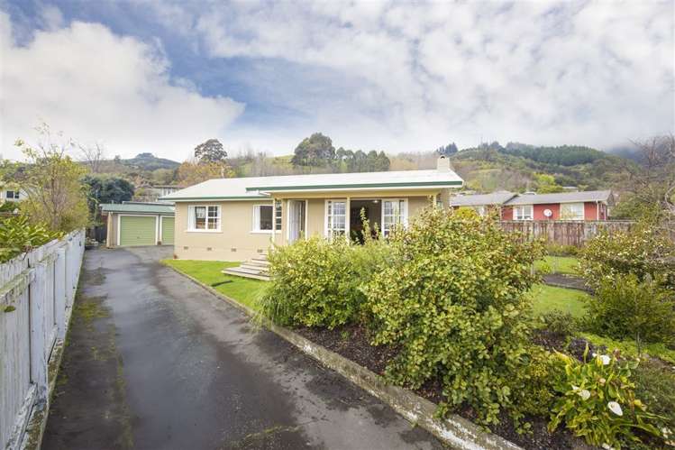 27 Churchill Avenue Richmond_10