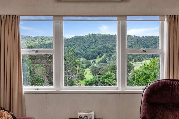 37 Valley View Road Otaika_14