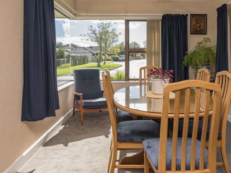 9 Aldinga Avenue Stoke_7