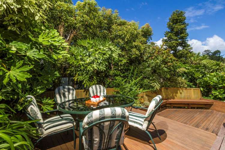 1 Stitchbird Close Murrays Bay_23