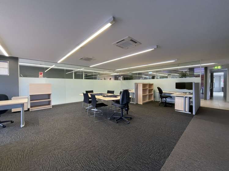 Office/3 Clemow Drive Mount Wellington_3