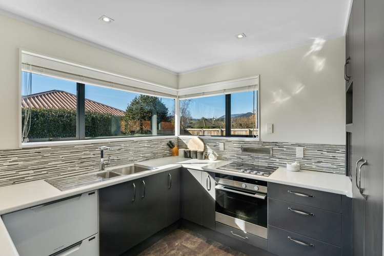 53 Starveall Street Brightwater_9