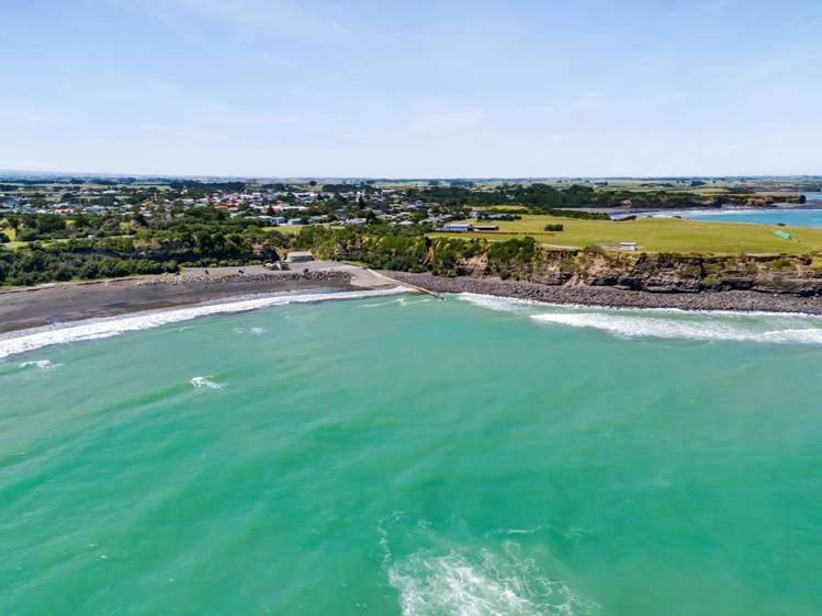 32 Dieffenbach Street Opunake_31