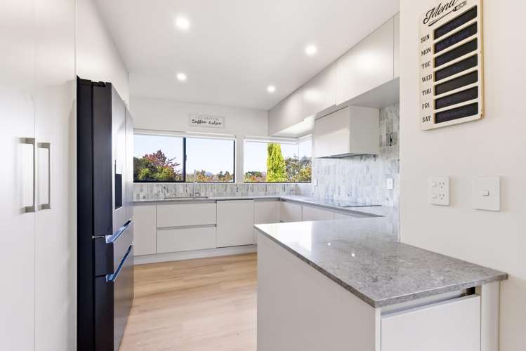 21 Kahurangi Drive Taupo_4