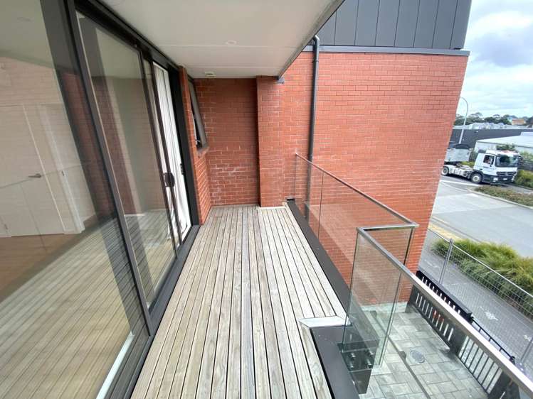 1 Waipuhinui Way Wiri_3