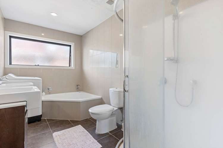 17 Vodanovich Road Te Atatu South_13