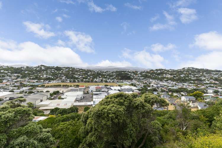 22 Waiwera Crescent Maupuia_17