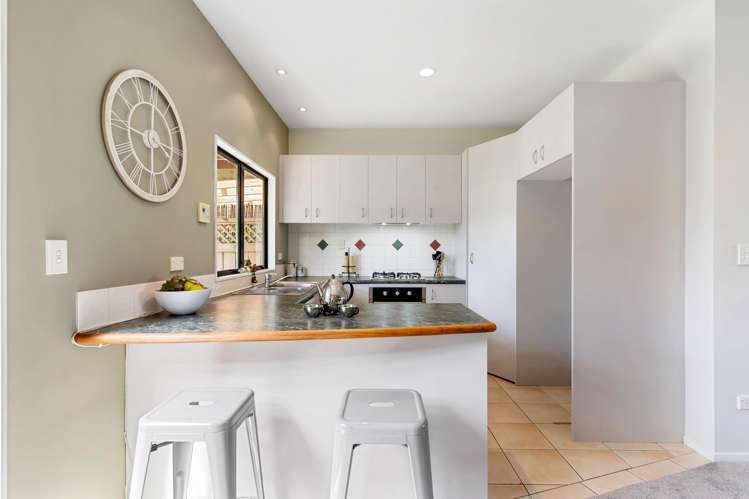 3/8 Tuscany Way Te Atatu Peninsula_8