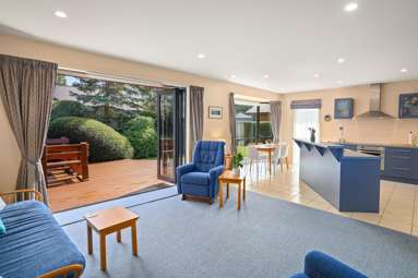 4 Mt Isobel Place_2