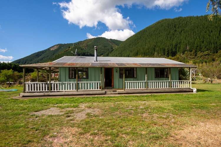 137 Wakamarina Road Havelock_11