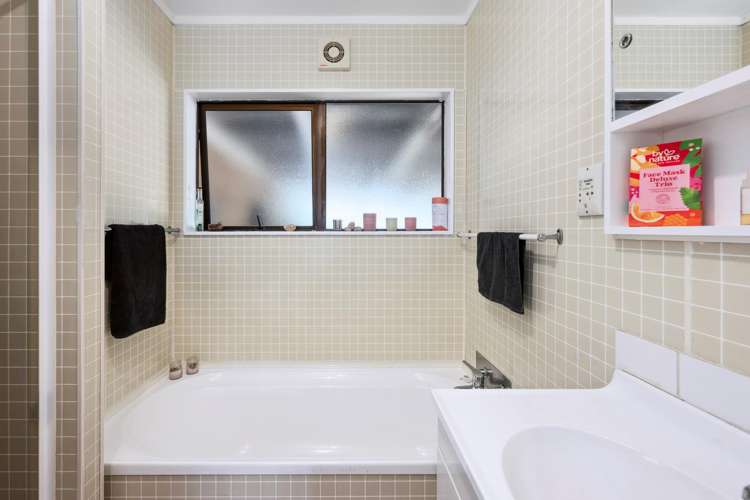 402 Apirana Road Horohoro_11