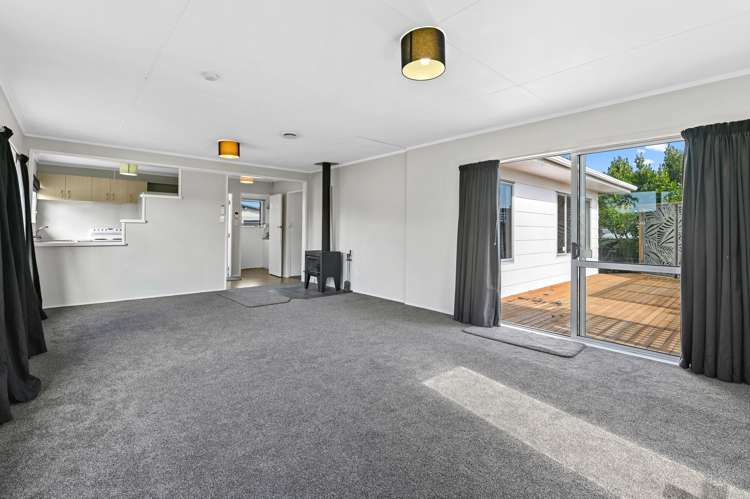 7 Milton Grove Owhata_6