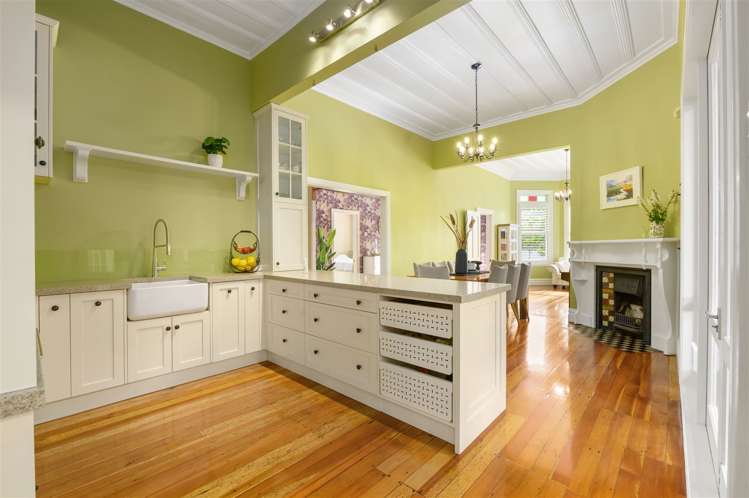 134 River Road Hamilton East_8