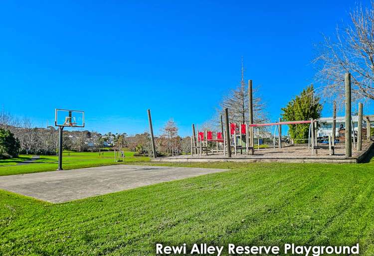 2/19 Trias Road Totara Vale_24