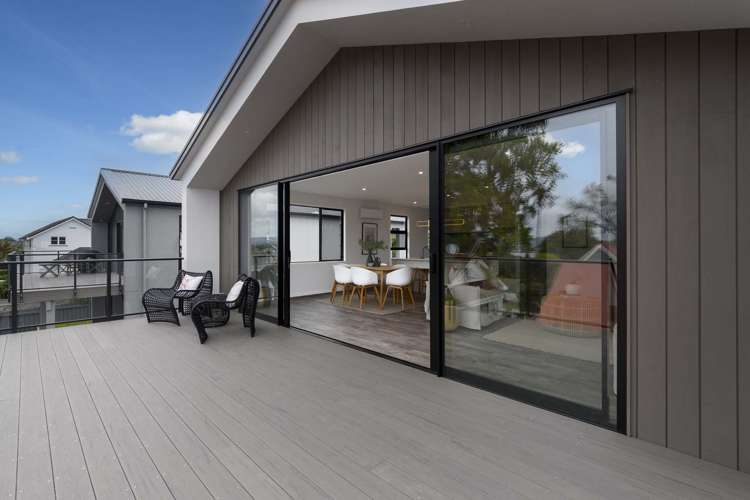 9 Hillcrest Road Otumoetai_17