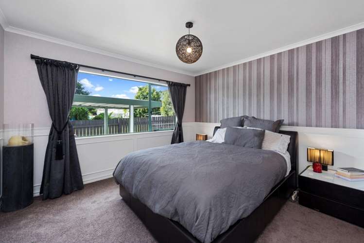 15b Henderson Crescent Parkvale_8