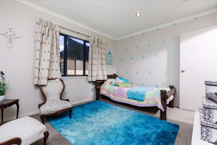 92 Fields Parade Oteha_9