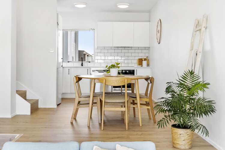 62/7 Kelvin Hart Drive_5