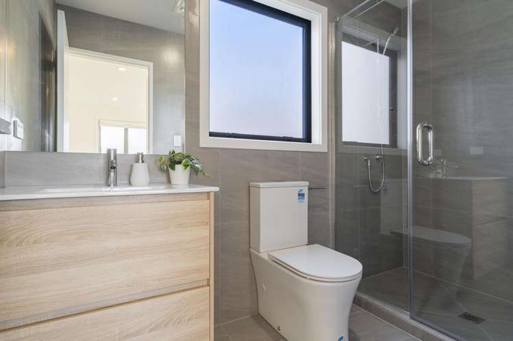 49A Centorian Drive Windsor Park_18
