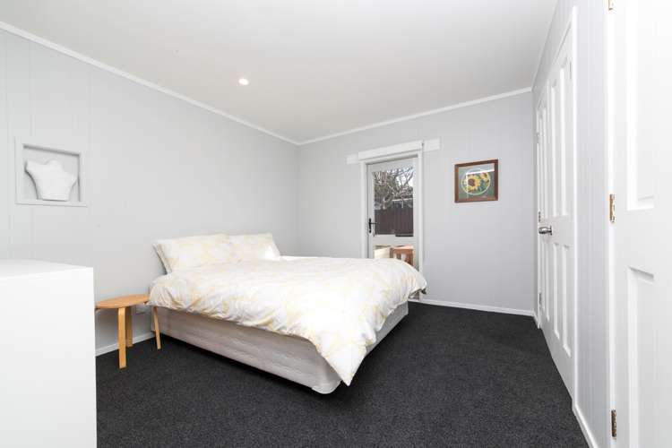 2/2 Cutler Street New Lynn_11