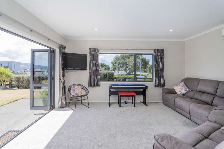 6 Roseberry Place Whitianga_11