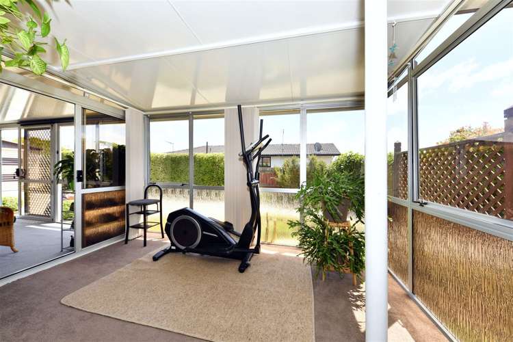 16 Gibson Drive Hornby_5