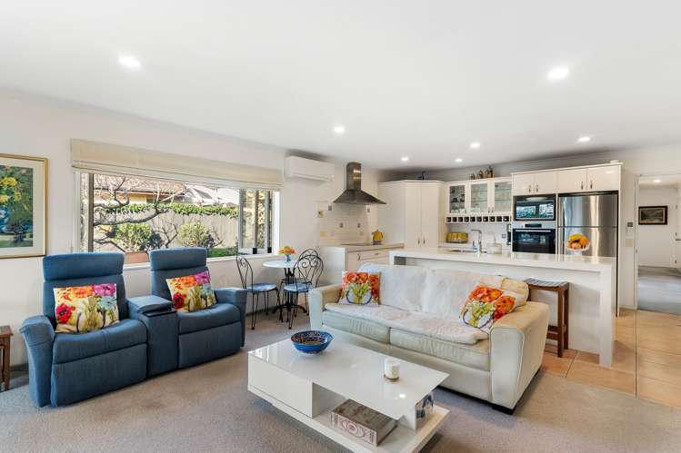 1 Zara Court Flat Bush_7