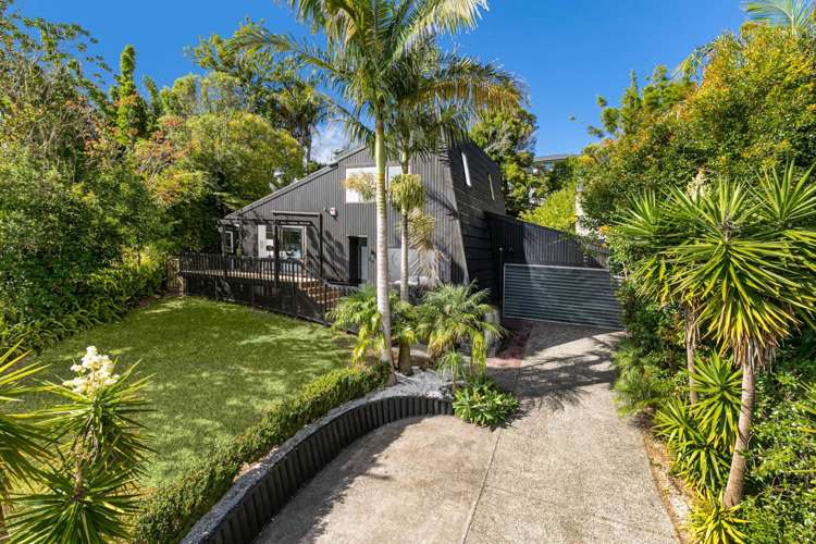 1/24 Wisteria Way Mairangi Bay_37