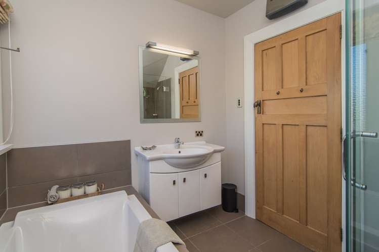 23 Kitchener Square Highfield_18