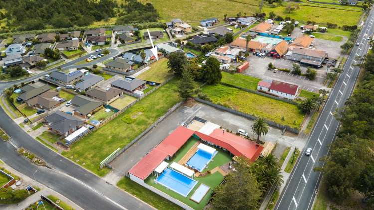12 and 14 Aitkenhead Court, Parakai Helensville_16