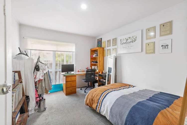 16 Booralee Avenue Botany Downs_25