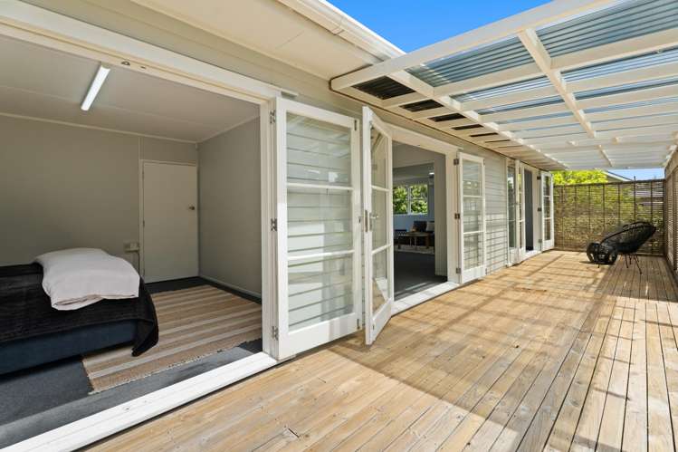 142 Ocean View Road Oneroa_17