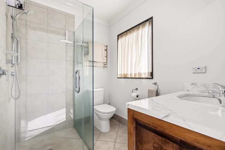 45 Arrowsmith Avenue Waipahihi_10