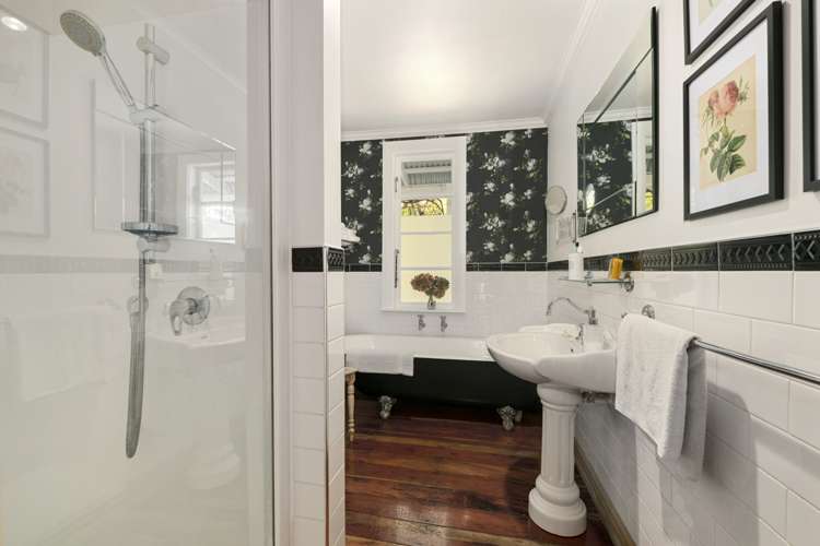 2 Barton Road Heretaunga_25