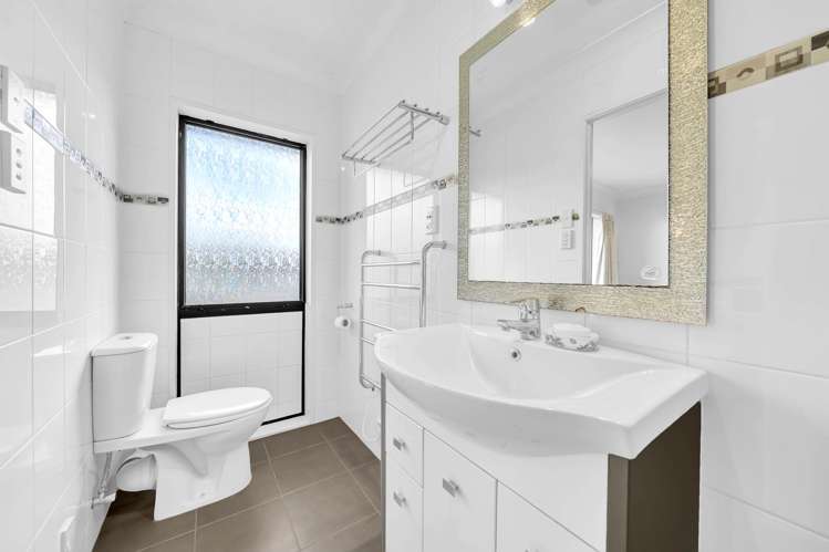 16 Landsberg Way Windsor Park_13