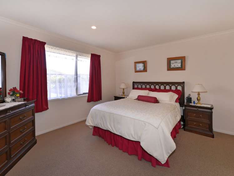 31 Hollybush Drive Brightwater_8