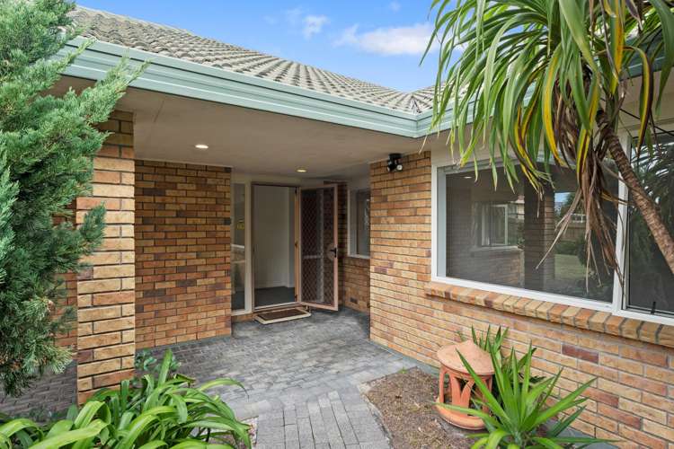 8 Hagen Close Golflands_17