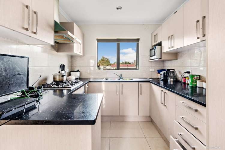 71 Beeston Crescent Manurewa_8