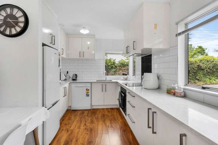 2/20a Tramway Road Beach Haven_0