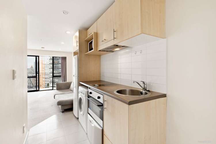 7d/23 Emily Place Auckland Central_7