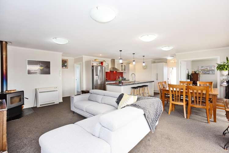 21 Sunrise Drive Seaward Bush_6