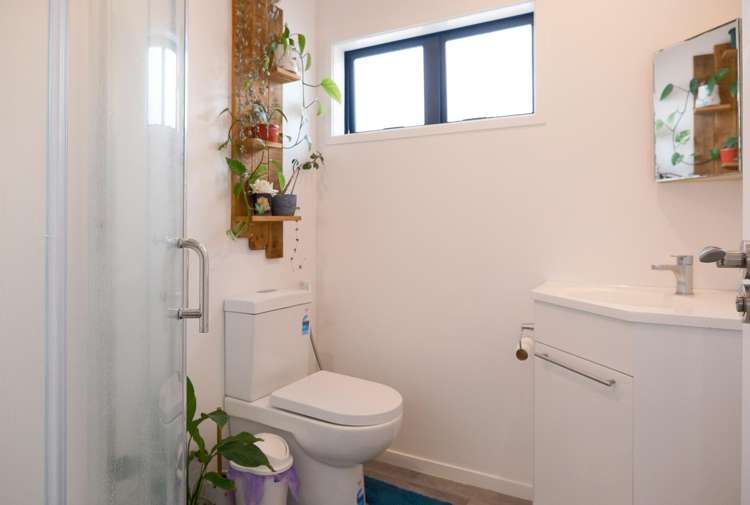 13A Tui Road Western Heights_10