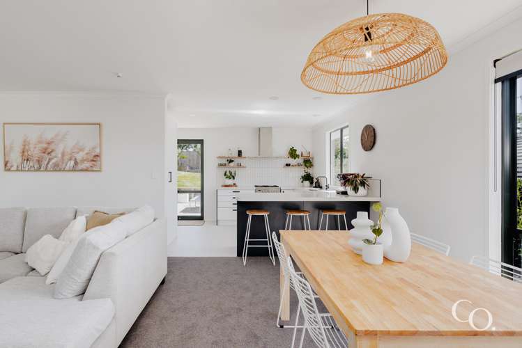 6 Avon Rise Welcome Bay_8