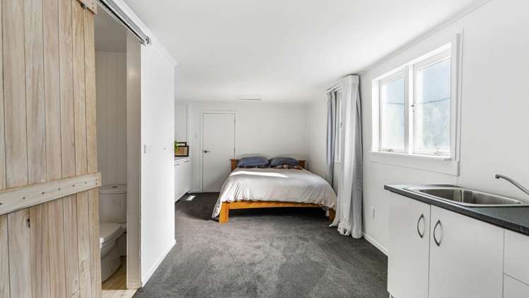 25 Stevenson Road Clarks Beach_25