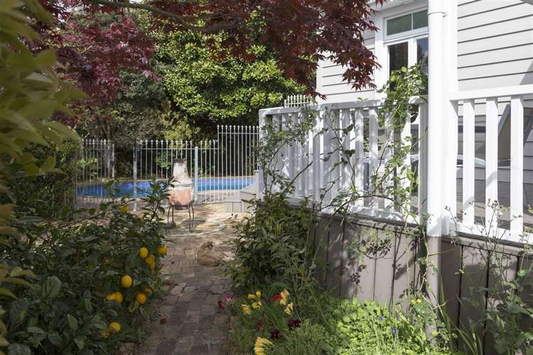 21 Beach Road Pahurehure_15