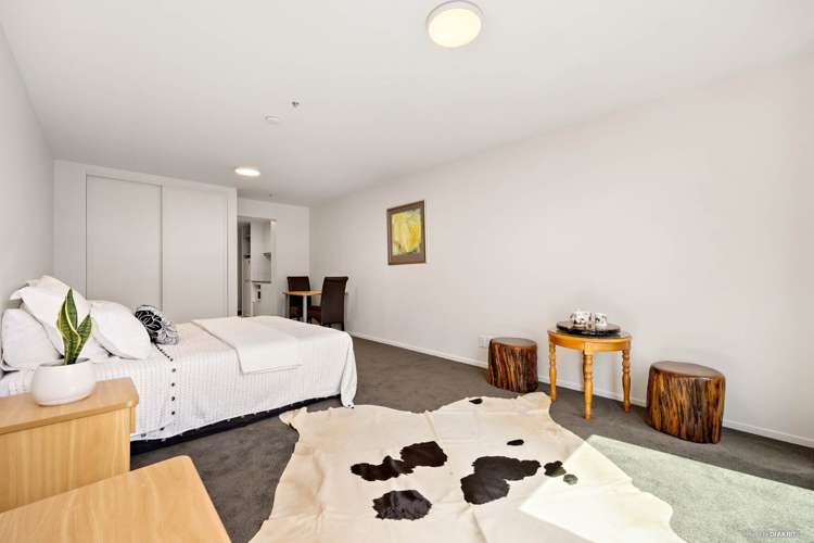 16A/3 Whitaker Place City Centre_2