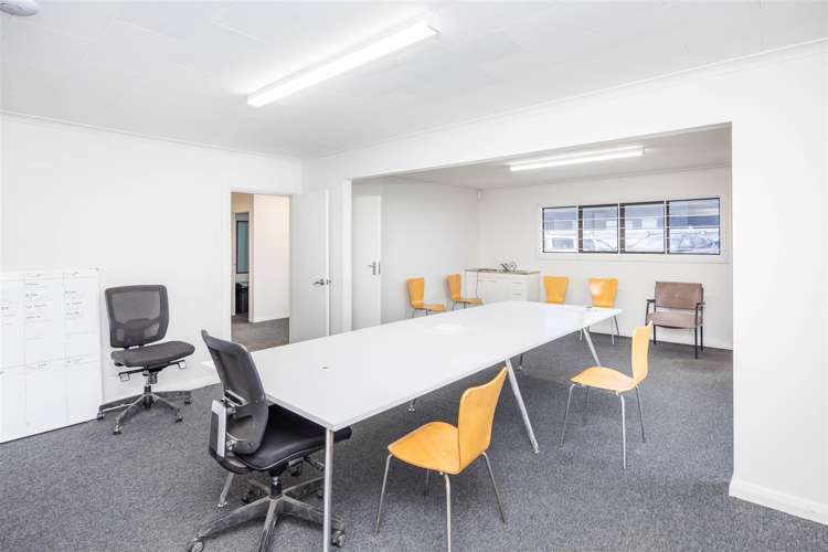 140 Collins Road Melville_2