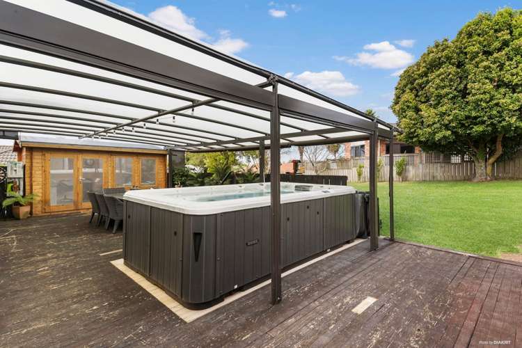 19 Alec Craig Way Gulf Harbour_11