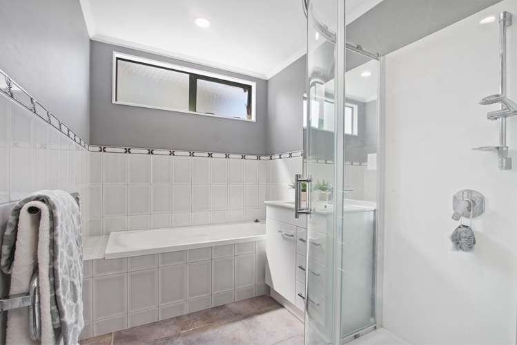 33a Makora Road Massey_18