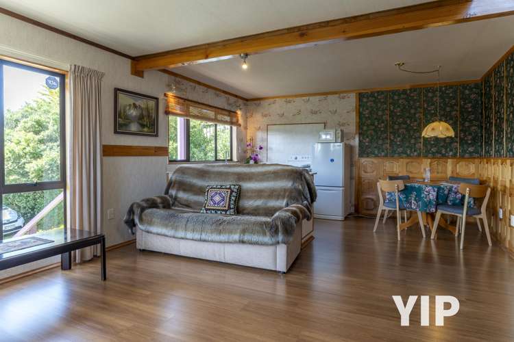 9a Victory Crescent Tawa_5